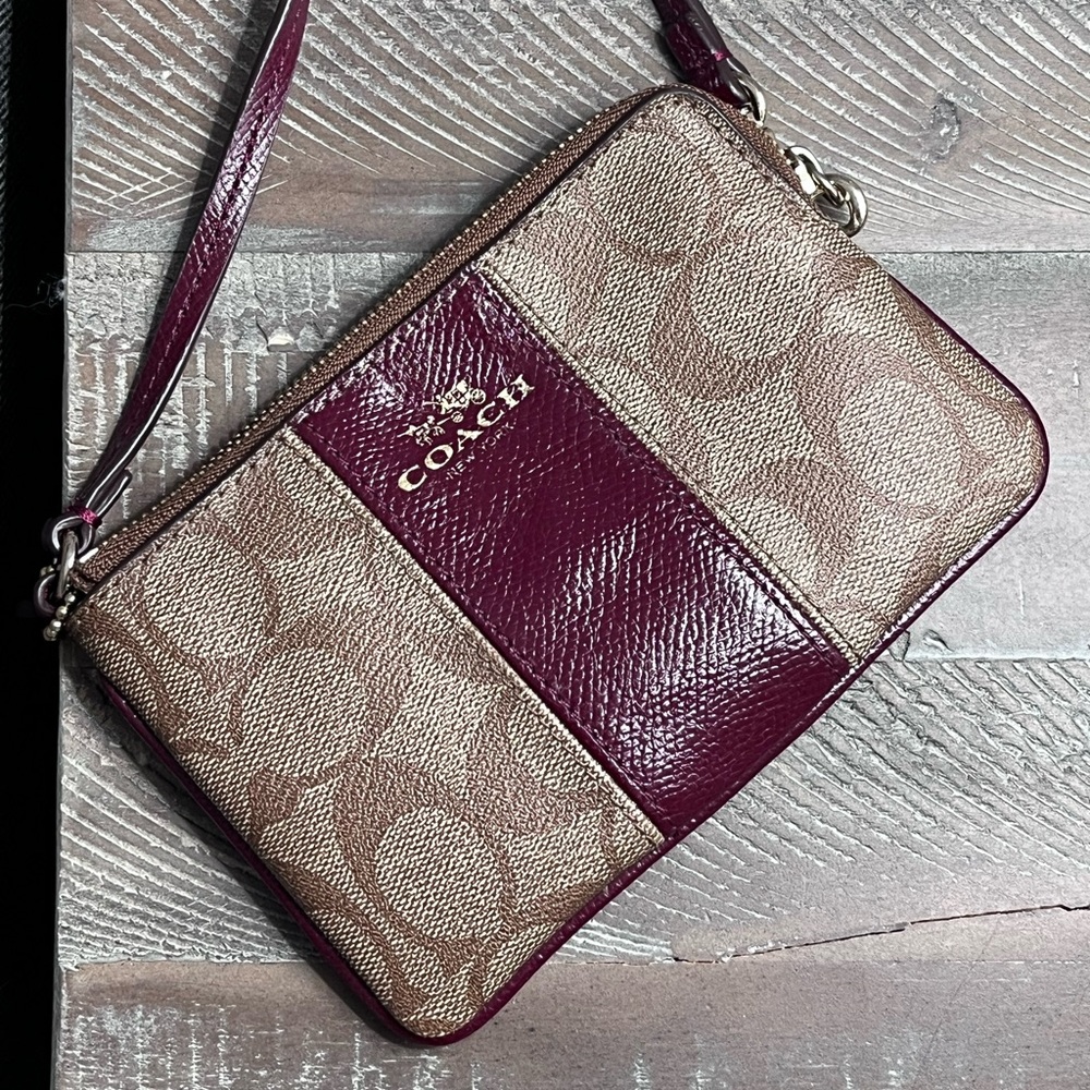 Coach Wristlet Used